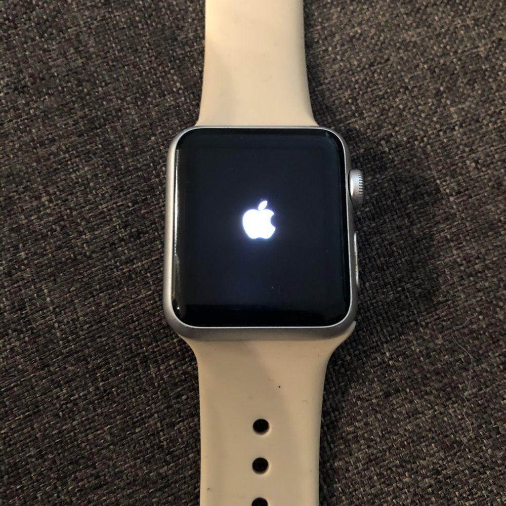 Apple Watch - Picture 4 of 4